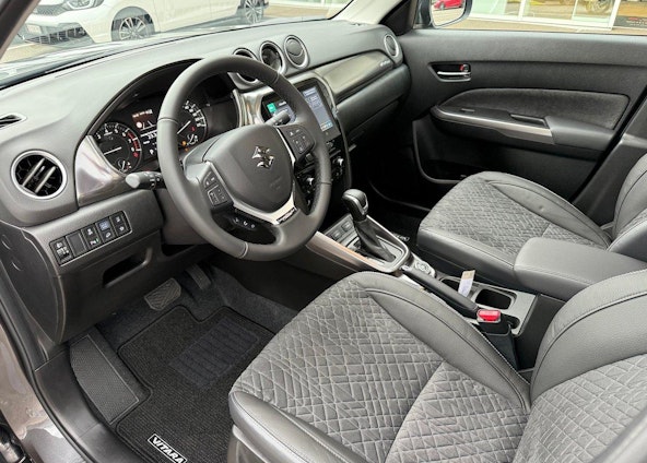 Vehicle image 7 Vehicle image 7