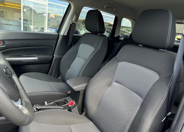 Vehicle image 8 Vehicle image 8