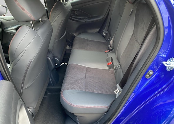 Vehicle image 8 Vehicle image 8