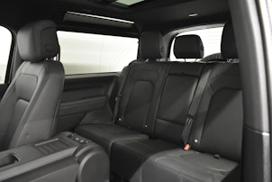 Vehicle image LAND ROVER Defender 90 3.0 D I6 300 X-Dynamic HSE - Extra Trade-In Prämie CHF 10'000.-