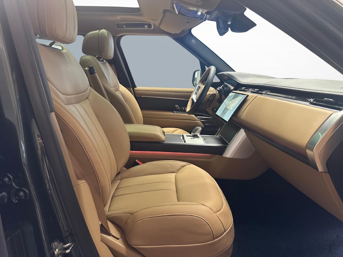 Vehicle image LAND ROVER RANGE ROVER