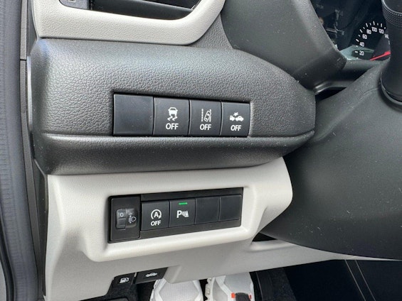 Vehicle image 19 Vehicle image 19