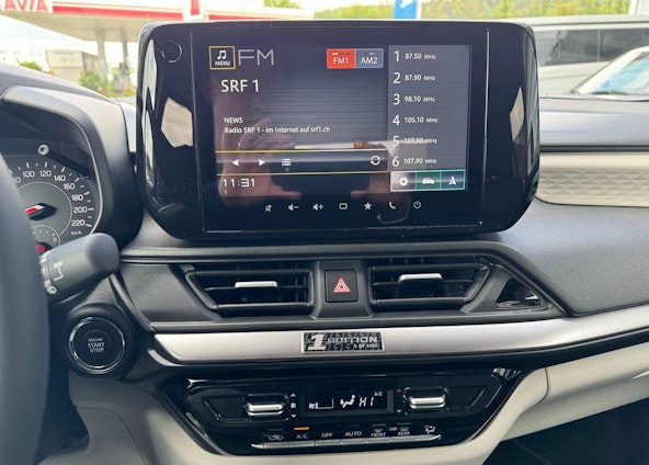 Vehicle image 13 Vehicle image 13