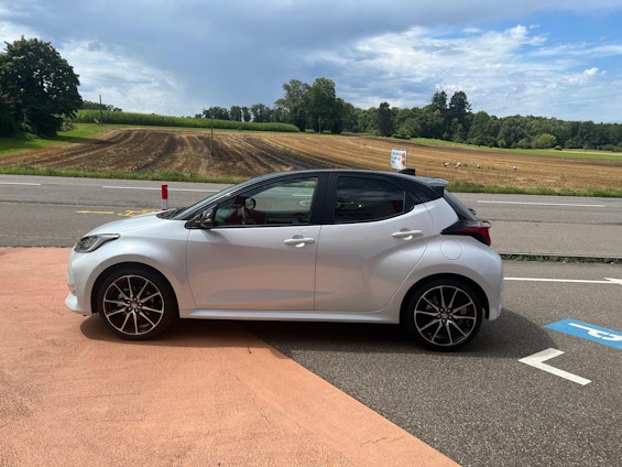 Vehicle image 20