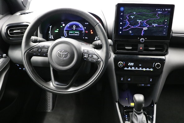 Vehicle image 10