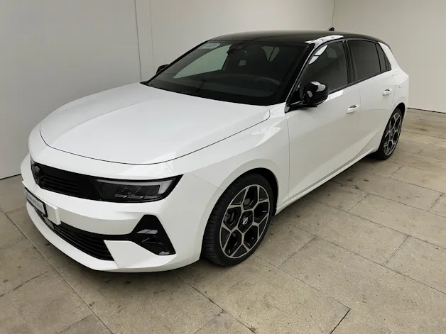 Opel Astra 1.6 T PHEV 180 Swiss Plus / ab 3,99% Leasing bei Abschluss einer Protect Autoversicherung