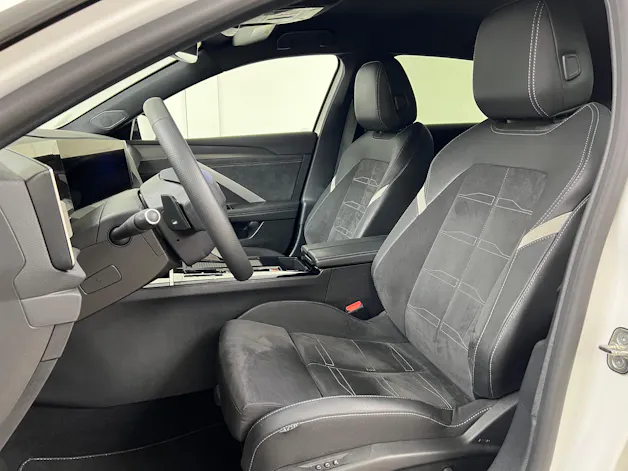 Opel Astra 1.6 T PHEV 180 Swiss Plus / ab 3,99% Leasing bei Abschluss einer Protect Autoversicherung