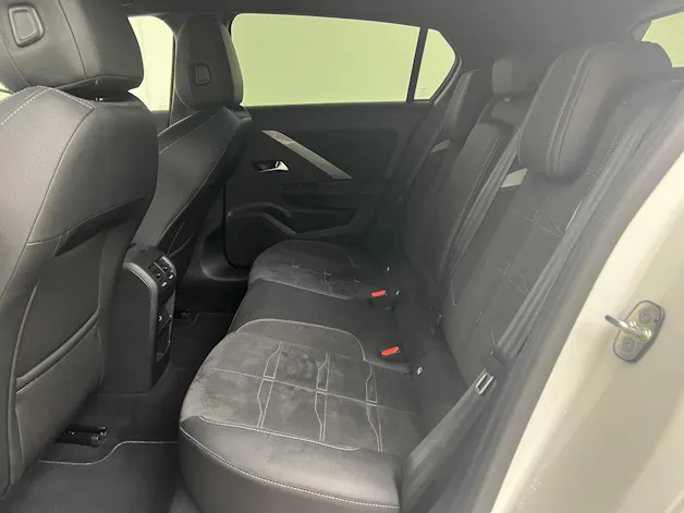 Opel Astra 1.6 T PHEV 180 Swiss Plus / ab 3,99% Leasing bei Abschluss einer Protect Autoversicherung