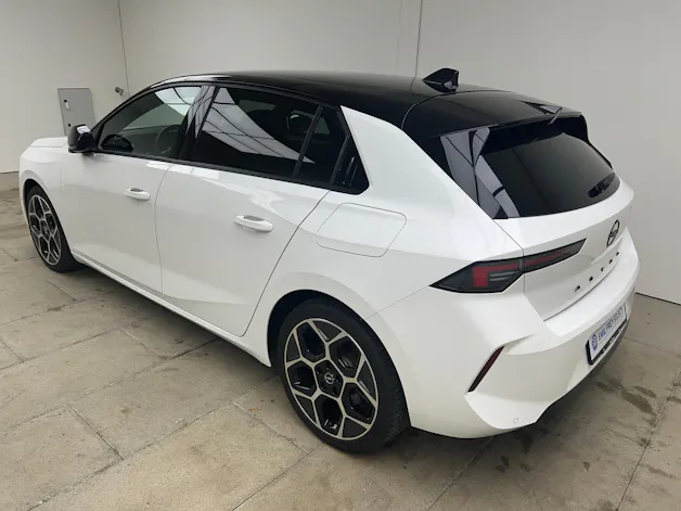 Opel Astra 1.6 T PHEV 180 Swiss Plus / ab 3,99% Leasing bei Abschluss einer Protect Autoversicherung