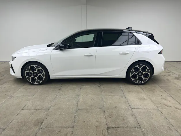Opel Astra 1.6 T PHEV 180 Swiss Plus / ab 3,99% Leasing bei Abschluss einer Protect Autoversicherung