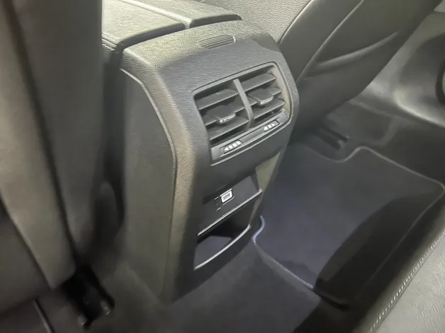 Opel Astra 1.6 T PHEV 180 Swiss Plus / ab 3,99% Leasing bei Abschluss einer Protect Autoversicherung