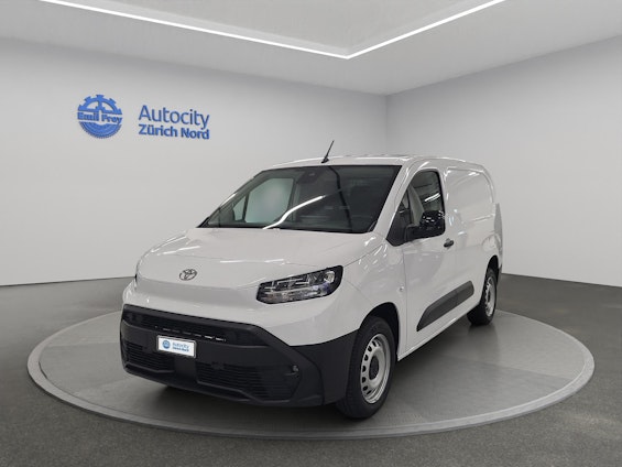 First vehicle image