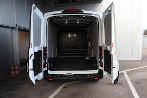 Vehicle image FORD E-Transit Van 350 L2H2 68kWh Trend