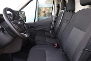 Vehicle image FORD E-Transit Van 350 L2H2 68kWh Trend