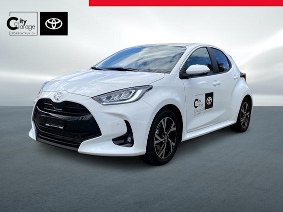 First vehicle image