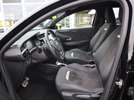 Vehicle image 21