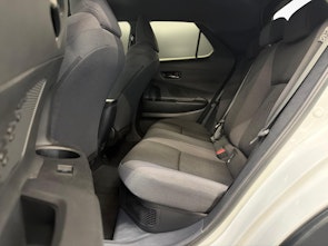 Vehicle image TOYOTA C-HR 2.0 HEV Trend 4x4