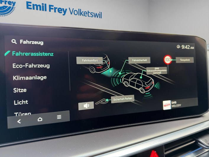 Vehicle image KIA SORENTO