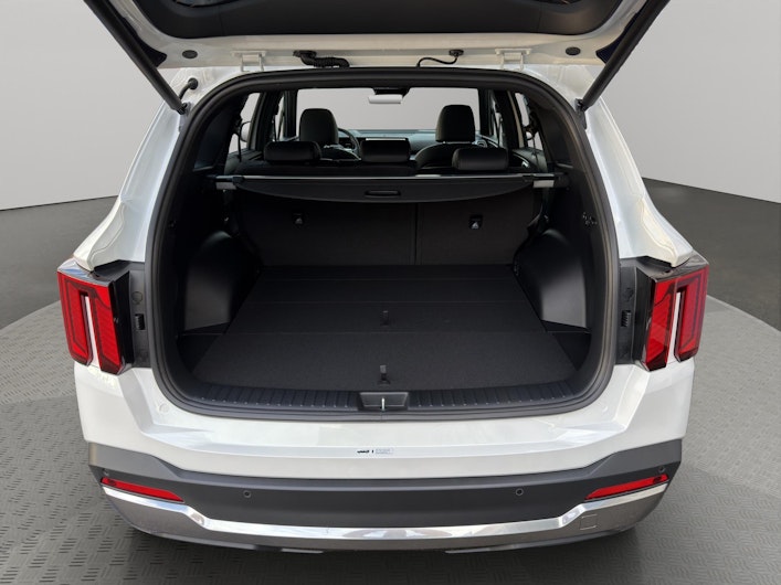 Vehicle image KIA SORENTO