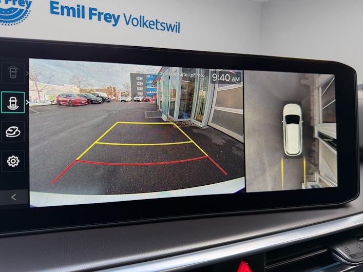 Vehicle image KIA SORENTO