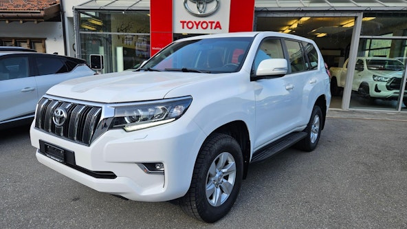 First vehicle image