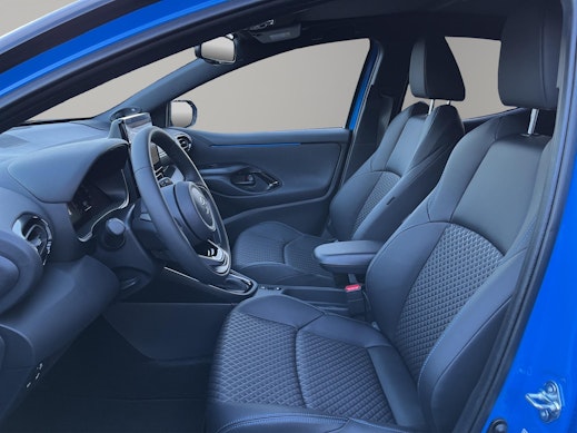 TOYOTA Yaris 1.5 VVT-i HSD Premiere Edition 1