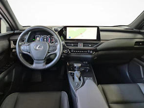 Fahrzeugbild LEXUS UX 250h F-Line - Ruote invernali incluse nel prezzo