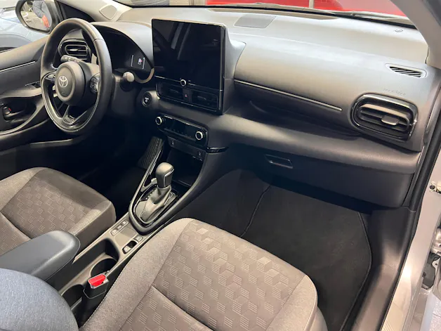 Toyota Yaris 1.5 VVT-i HSD Trend