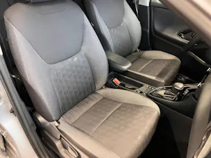 Toyota Yaris 1.5 VVT-i HSD Trend
