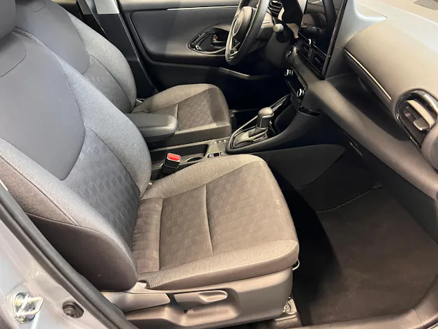 Toyota Yaris 1.5 VVT-i HSD Trend