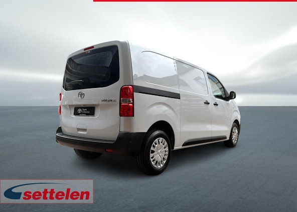 Vehicle image 4 Vehicle image 4