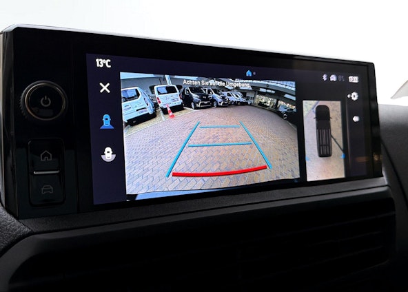 Vehicle image 14 Vehicle image 14