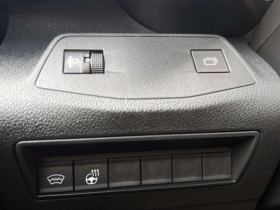 Vehicle image 20 Vehicle image 20