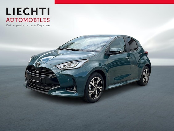 First vehicle image