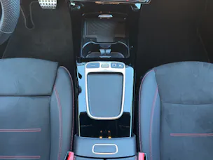 MERCEDES-BENZ A 180 AMG Line
