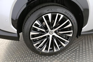 Vehicle image LEXUS RZ 450e Excellence