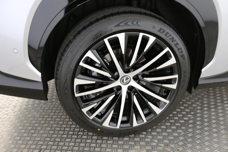 Vehicle image LEXUS RZ