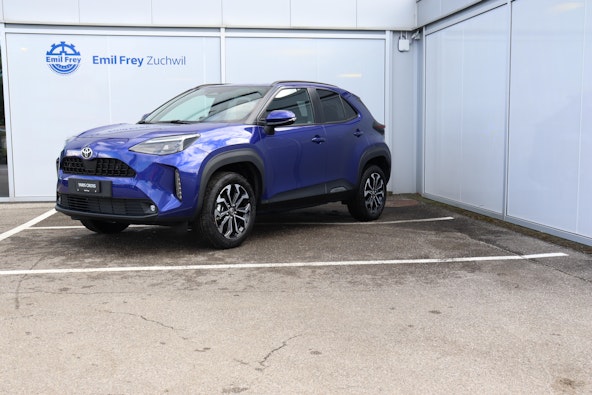 First vehicle image