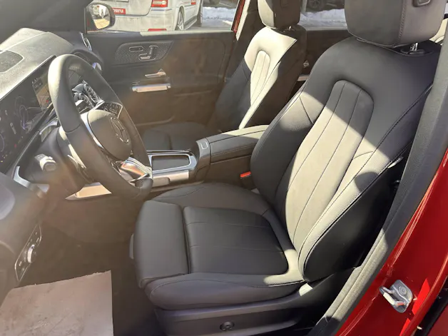 Mercedes-Benz EQB 350 Swiss Star Progressive 4matic