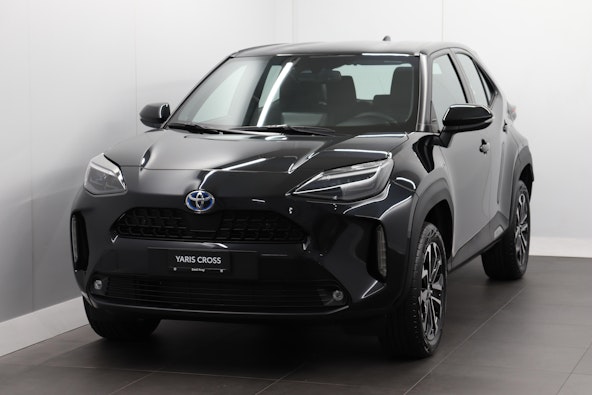 First vehicle image