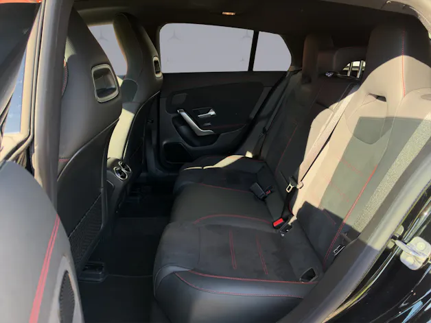 MERCEDES-BENZ CLA 35 AMG 4matic Shooting Brake