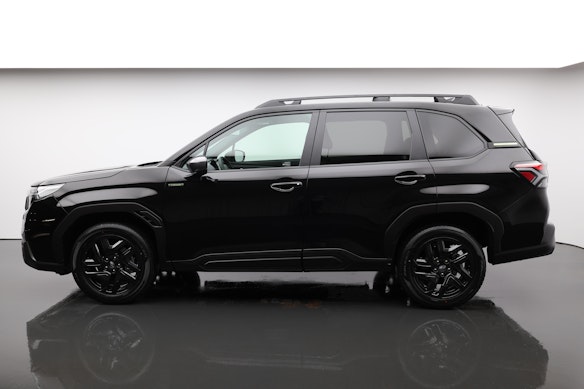 SUBARU Forester Station 2.0i e-Boxer Sport 1