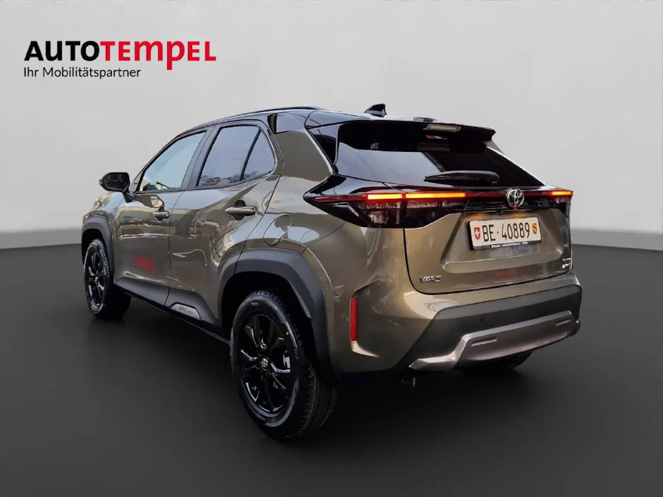 TOYOTA Yaris Cross 1.5 VVT-i HSD Prem 47017/000 : Réserver un essai sur ...