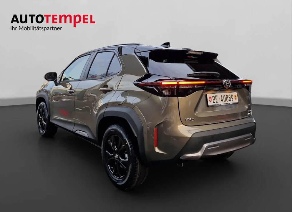 TOYOTA Yaris Cross 1.5 VVT-i HSD Prem 47017/000 : Réserver un essai sur ...