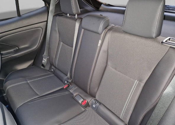 Vehicle image 4 Vehicle image 4