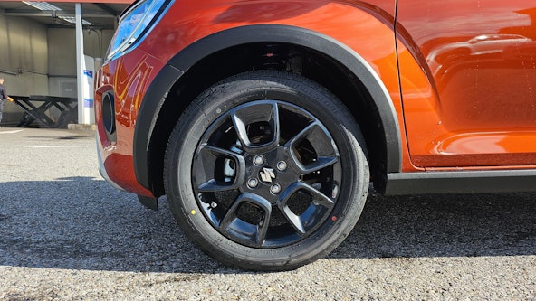 Vehicle image 21