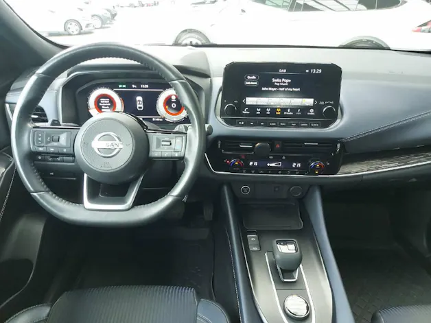 Nissan Qashqai 1.3 DIG-T 158 Tekna 4x4