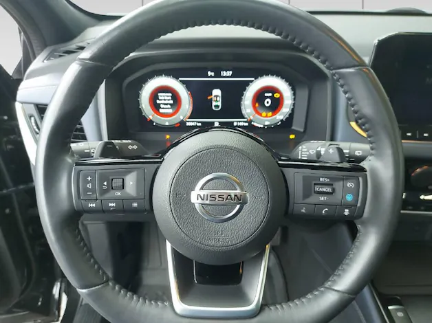 Nissan Qashqai 1.3 DIG-T 158 Tekna 4x4