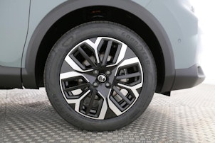 Vehicle image CITROEN C4 1.2 Hybrid Max