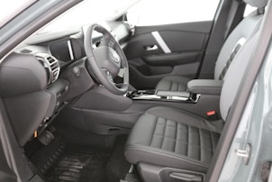 Vehicle image CITROEN C4 1.2 Hybrid Max